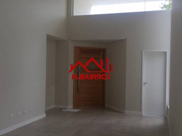 Casa para Venda em São José dos Campos - 3