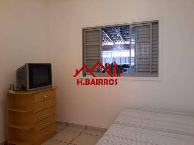 Casa para Venda em São José dos Campos - 4