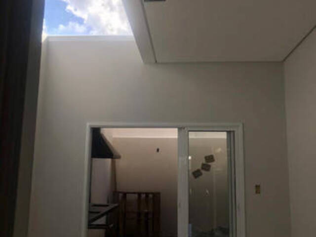 Casa para Venda em São José dos Campos - 5