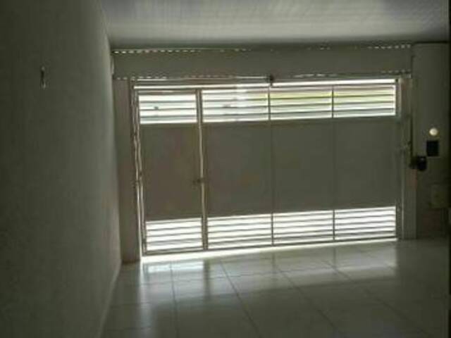 Casa para Venda em São José dos Campos - 3