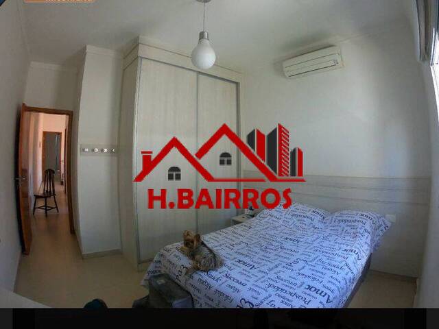 Casa para Venda em São José dos Campos - 3