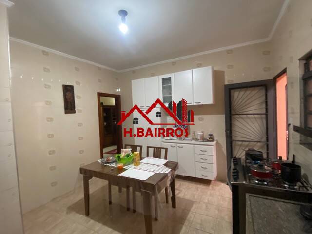 Casa para Venda em São José dos Campos - 4