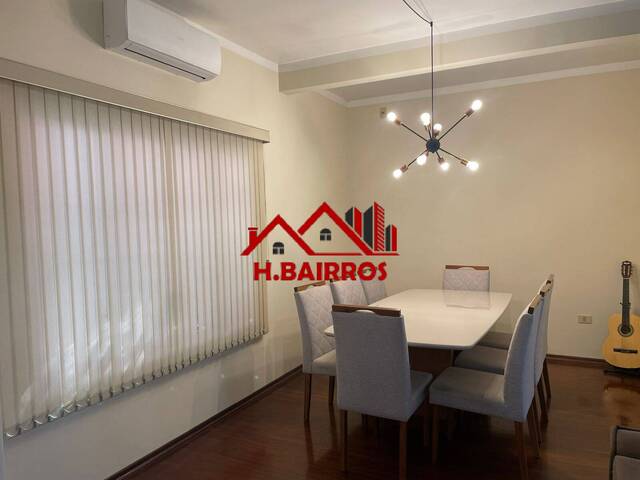 Casa para Venda em São José dos Campos - 3