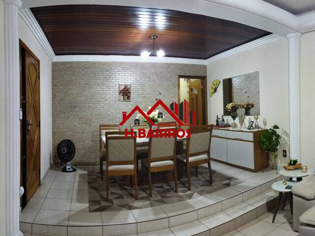 Casa para Venda em São José dos Campos - 2