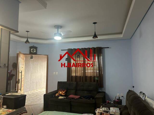 Casa para Venda em São José dos Campos - 3