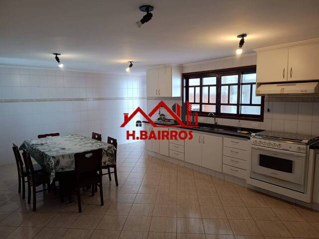 Casa para Venda em São José dos Campos - 4