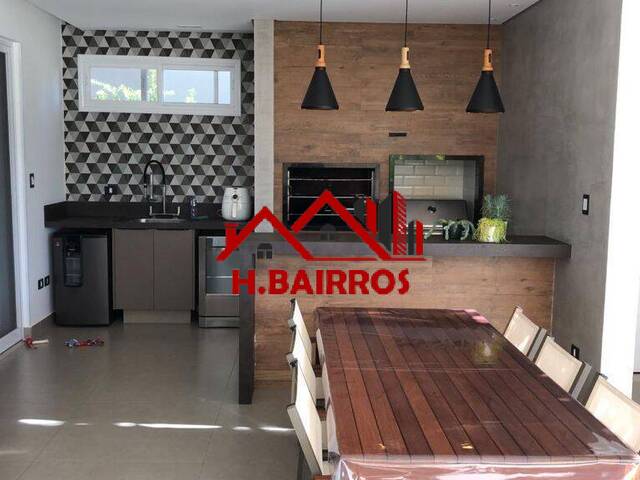 Casa para Venda em São José dos Campos - 5