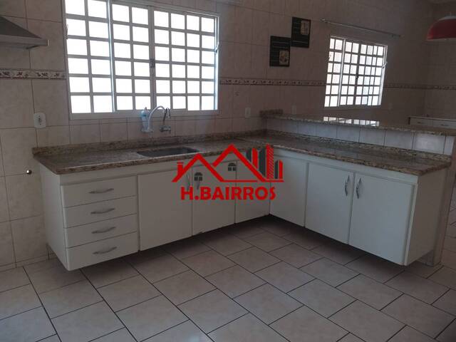 #2944 - Casa para Locação em São José dos Campos - SP