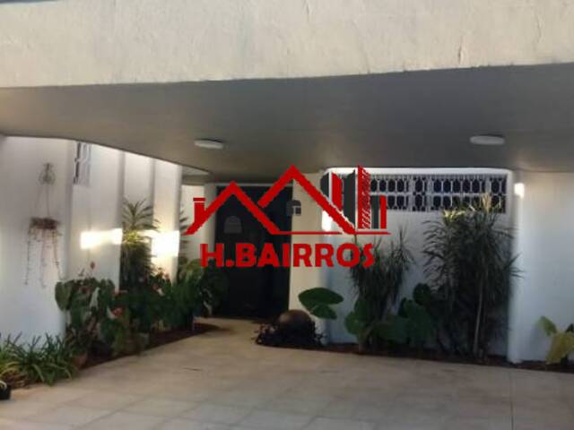 Casa para Venda em São José dos Campos - 3
