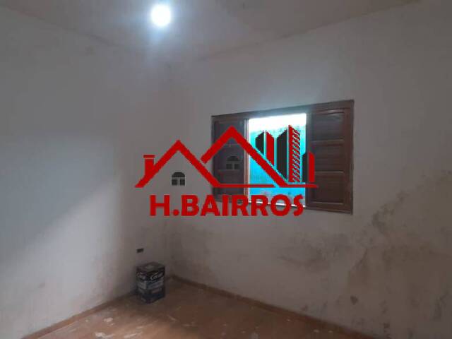 Casa para Venda em São José dos Campos - 4