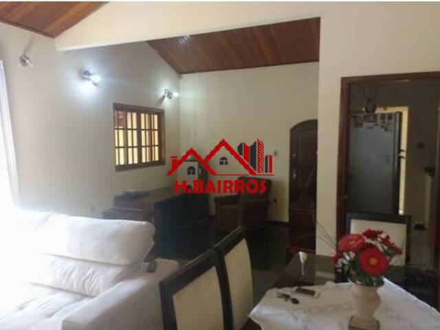 Casa para Venda em São José dos Campos - 3