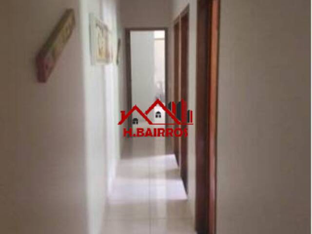 Casa para Venda em São José dos Campos - 3